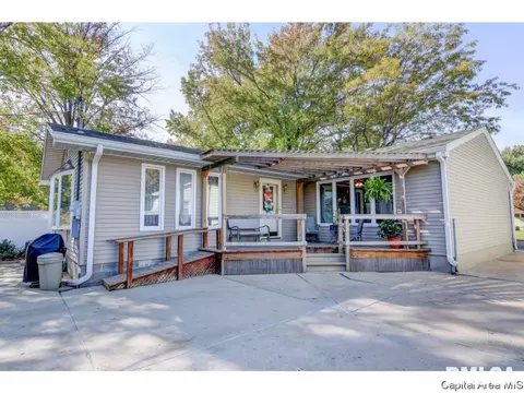 1920 Fairmont Dr, Springfield, IL 62702 photo 7