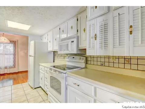 89 Country Pl, Springfield, IL 62703 photo 4