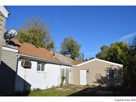 924 N 19th St, Springfield, IL 62702 photo 2