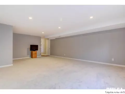 3825 Kerry Blvd, Springfield, IL 62712 photo 11