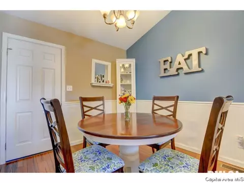 3825 Kerry Blvd, Springfield, IL 62712 photo 18