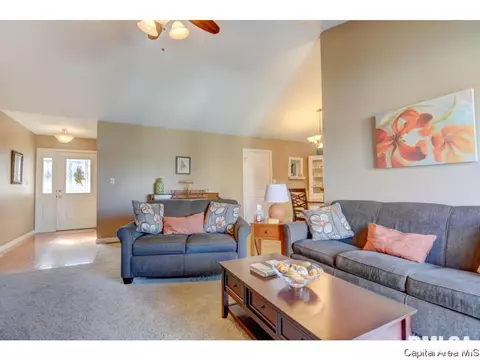 3825 Kerry Blvd, Springfield, IL 62712 photo 6