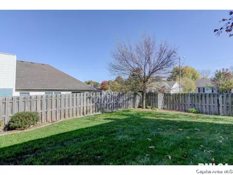 3825 Kerry Blvd, Springfield, IL 62712 photo 31