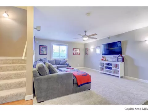 3825 Kerry Blvd, Springfield, IL 62712 photo 10