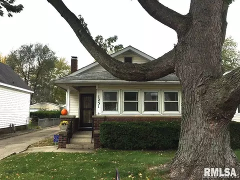 1231 Monument, Springfield, IL 62702 photo 2