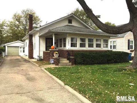 1231 Monument, Springfield, IL 62702 photo 1