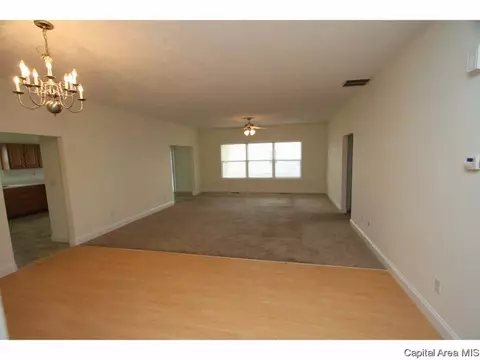 2601 Varsity Ct, Springfield, IL 62712 photo 11