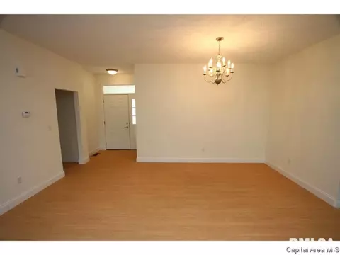 2601 Varsity Ct, Springfield, IL 62712 photo 10