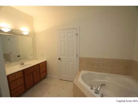 2601 Varsity Ct, Springfield, IL 62712 photo 14