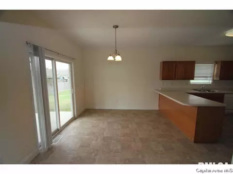2601 Varsity Ct, Springfield, IL 62712 photo 17