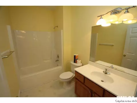 2601 Varsity Ct, Springfield, IL 62712 photo 23