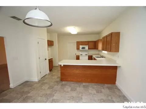 2601 Varsity Ct, Springfield, IL 62712 photo 12