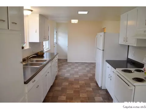 14 Royal Rd, Springfield, IL 62702 photo 4