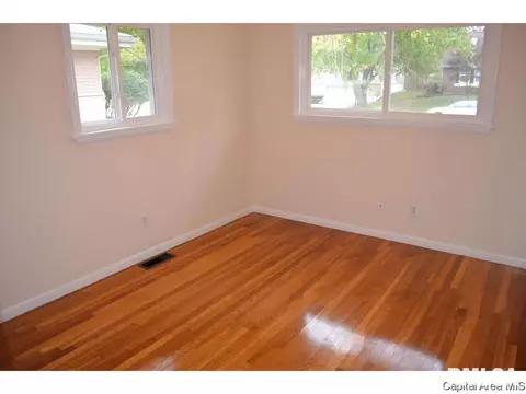 14 Royal Rd, Springfield, IL 62702 photo 5
