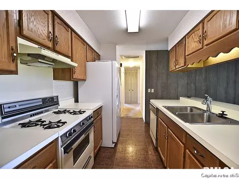 193 Nottingham Rd, Springfield, IL 62704 photo 6