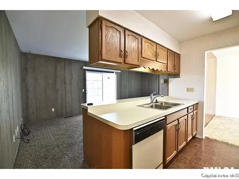 193 Nottingham Rd, Springfield, IL 62704 photo 5