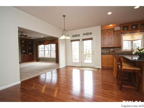 4101 Southwoods Rd, Springfield, IL 62711 photo 10