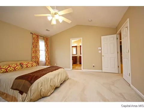 4101 Southwoods Rd, Springfield, IL 62711 photo 18