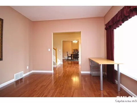 4101 Southwoods Rd, Springfield, IL 62711 photo 16