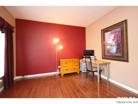 4101 Southwoods Rd, Springfield, IL 62711 photo 15
