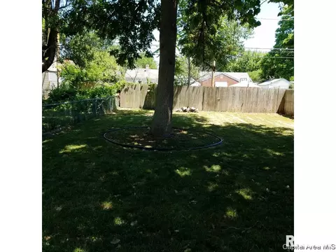2424 Lowell, Springfield, IL 62704 photo 18