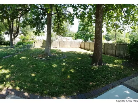 2424 Lowell, Springfield, IL 62704 photo 19