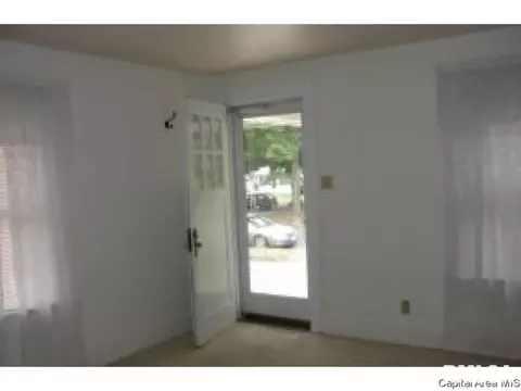 2424 Lowell, Springfield, IL 62704 photo 2