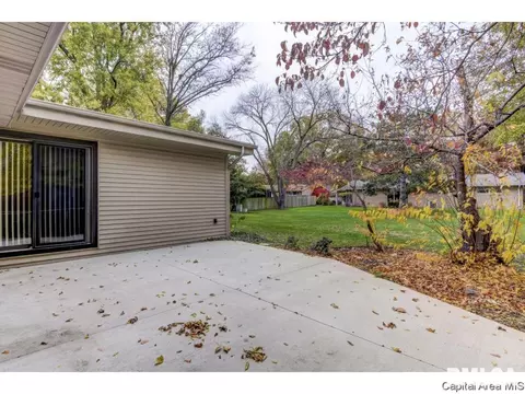 7 Pinehurst Dr, Springfield, IL 62704 photo 5