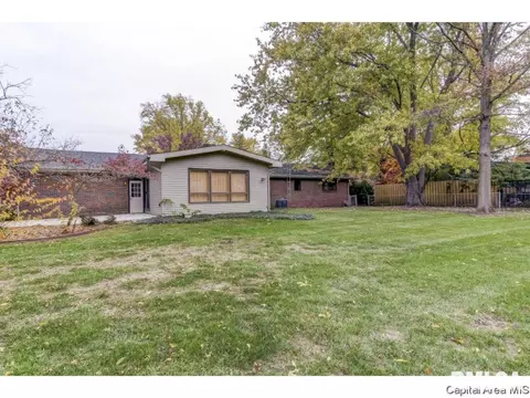 7 Pinehurst Dr, Springfield, IL 62704 photo 4