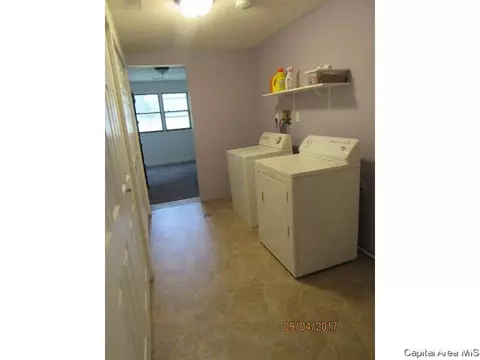 1024 N 3rd Street St, Riverton, IL 62561 photo 18