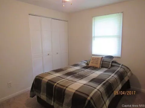 1024 N 3rd Street St, Riverton, IL 62561 photo 13
