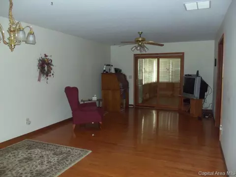 2107 Sunstone Ct, Springfield, IL 62711 photo 3