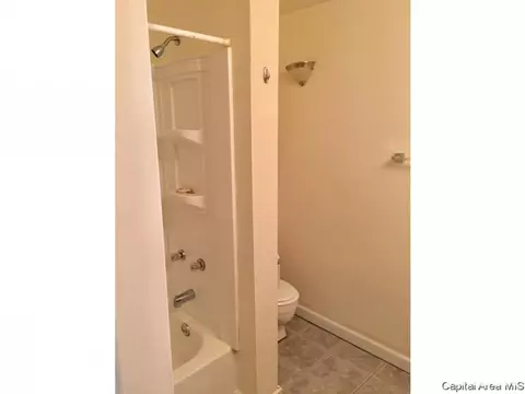814 N 11th St, Springfield, IL 62702 photo 12