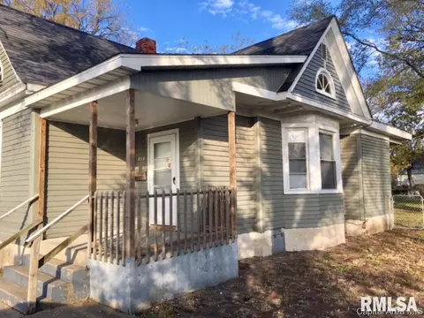 814 N 11th St, Springfield, IL 62702 photo 2
