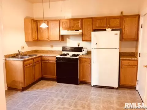 814 N 11th St, Springfield, IL 62702 photo 7