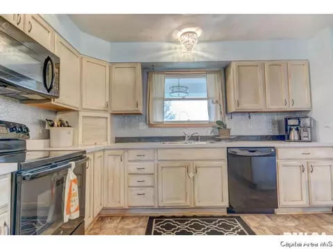 35369 E Frontage Rd, Virden, IL 62690 photo 12