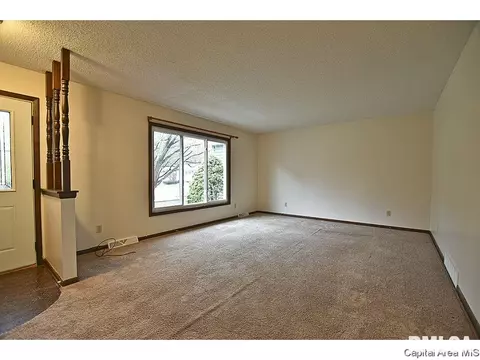 3308 Ivyton Dr, Springfield, IL 62704 photo 3