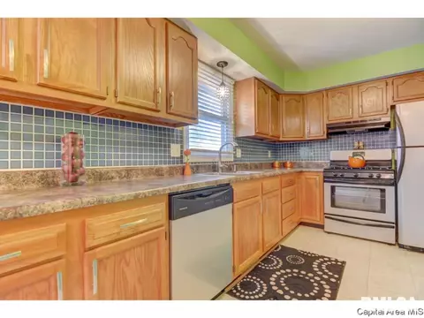 3331 Rawlings Dr, Springfield, IL 62704 photo 7