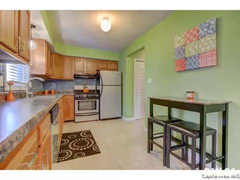 3331 Rawlings Dr, Springfield, IL 62704 photo 9