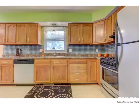 3331 Rawlings Dr, Springfield, IL 62704 photo 6