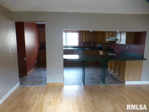 2621 S Spring Street St, Springfield, IL 62704 photo 4