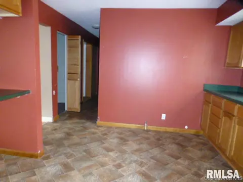 2621 S Spring Street St, Springfield, IL 62704 photo 6