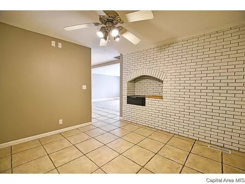 13 Blackberry Run, Springfield, IL 62704 photo 9