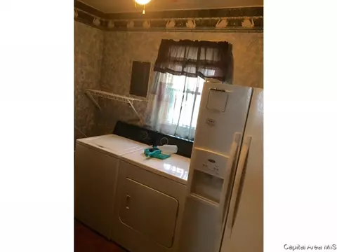 3029 Louise Ln, Springfield, IL 62702 photo 4