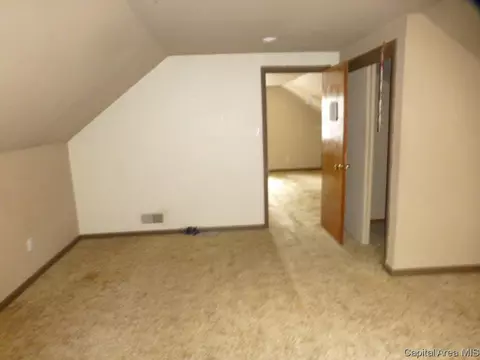 2449 S 8th St, Springfield, IL 62703 photo 9