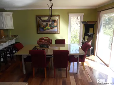 2216 Chatham Rd, Springfield, IL 62704 photo 6