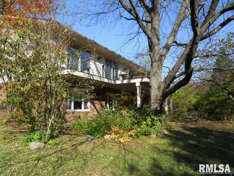2216 Chatham Rd, Springfield, IL 62704 photo 4