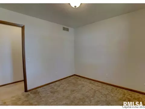 36 Round Table, Springfield, IL 62704 photo 26