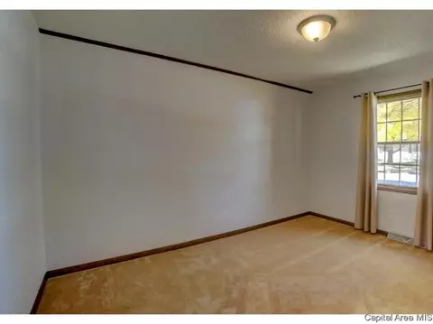 36 Round Table, Springfield, IL 62704 photo 13