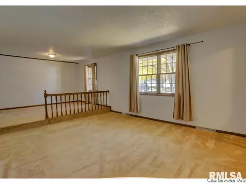 36 Round Table, Springfield, IL 62704 photo 10